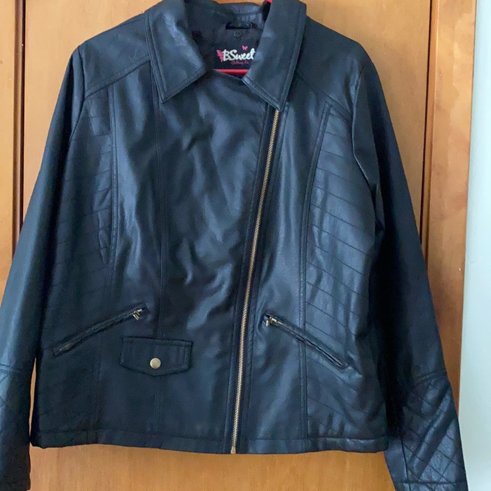 womens black leather jacket